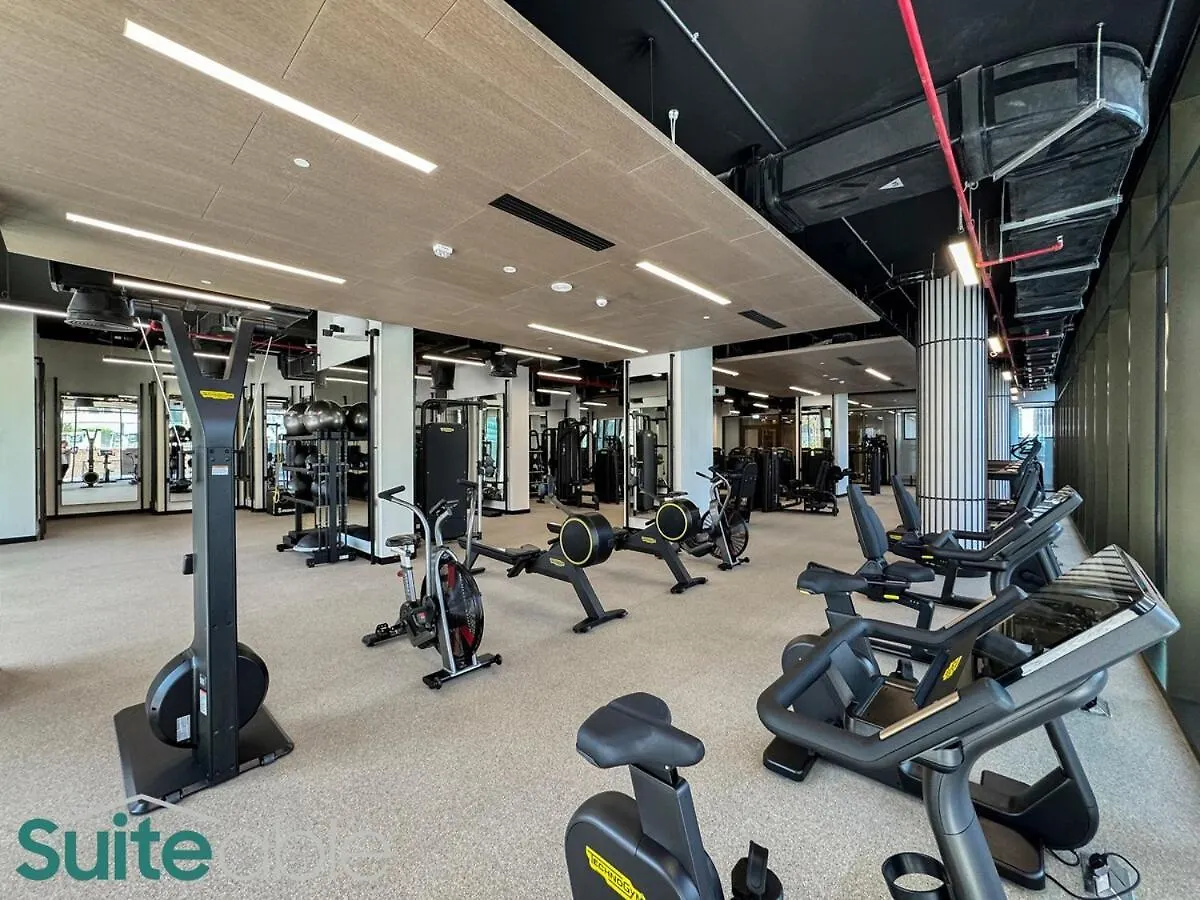 Stunning 1 Bedroom With Burj Khalifa View Dubai Apartment