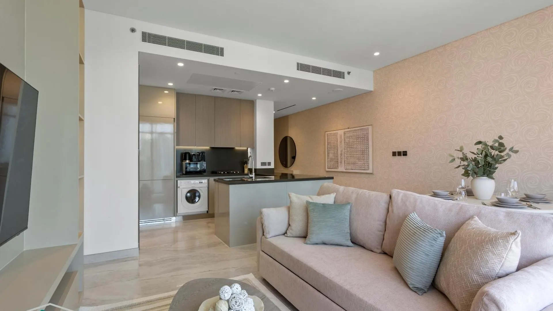 Stunning 1 Bedroom With Burj Khalifa View Dubai Apartment