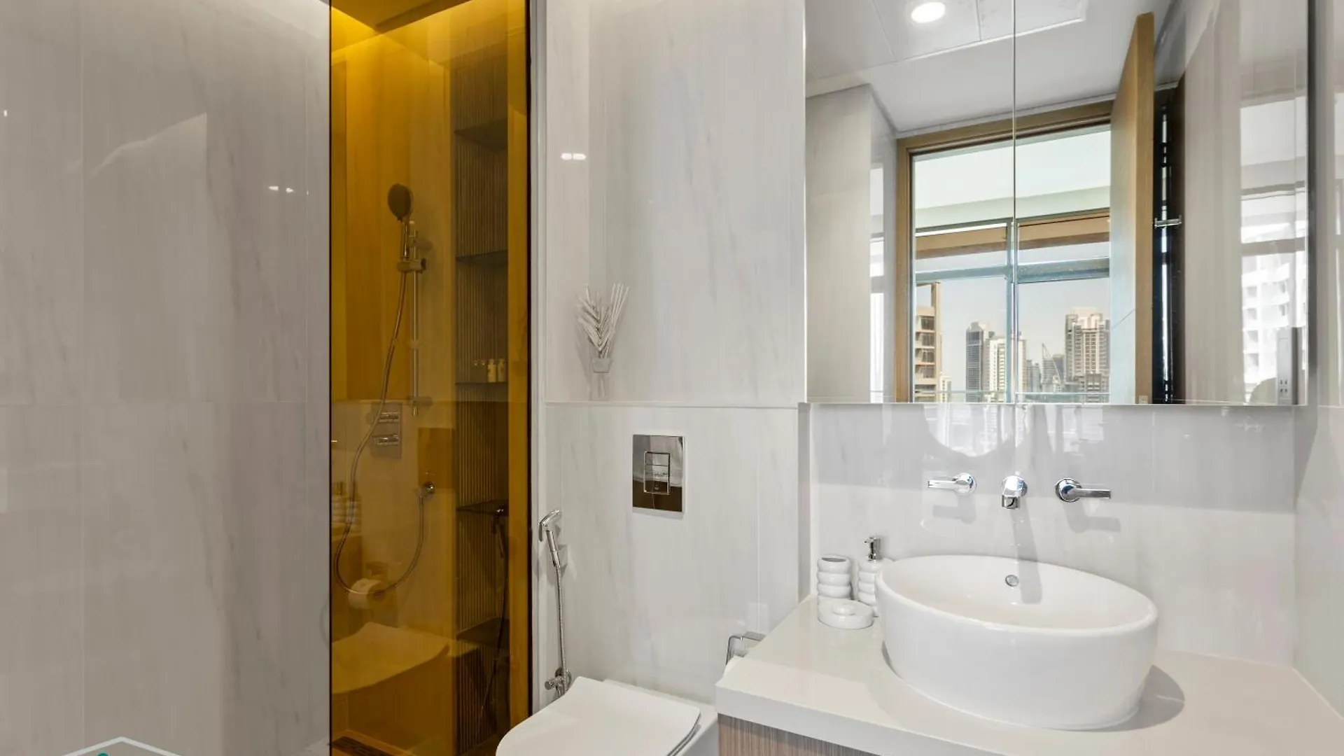 Stunning 1 Bedroom With Burj Khalifa View Dubai Apartment