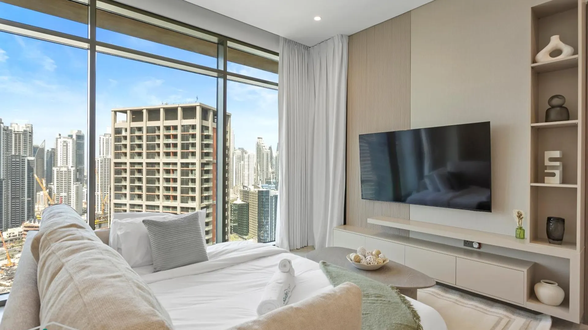 Stunning 1 Bedroom With Burj Khalifa View Dubaj